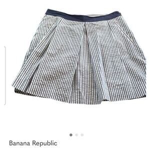 NWT Banana Republic Skirt Womens 10 Navy White Stripe A Line Pleated seersucker